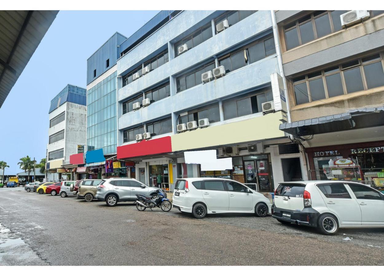 Oyo 90544 M&H Hotel Pengerang Exterior foto